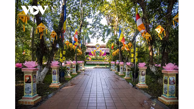 La cérémonie officielle de célébration de l’anniversaire du Bouddha qui se tiendra le 15e jour du 4e mois lunaire à la maison communale de Tu Dàm. Photo : VOV.