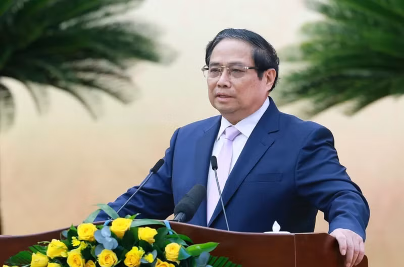 Le Premier ministre Pham Minh Chinh préside la conférence à Hô Chi Minh-Ville, le 4 janvier. Photo : VNA.