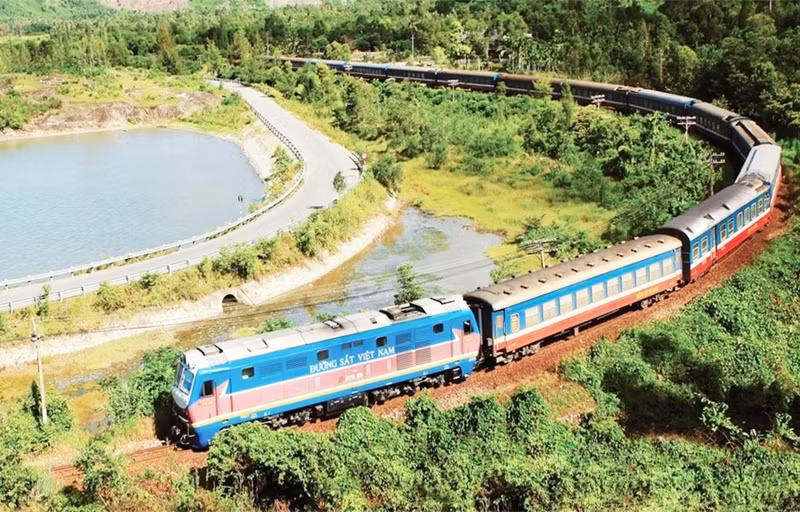 Le train de Thong Nhat. Photo: thoidai