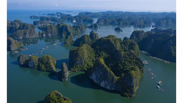 La baie de Lan Ha est l'un des points forts lors d'un voyage à la découverte du Vietnam de Brekke Fletcher. Photo : Vietnamnet.vn