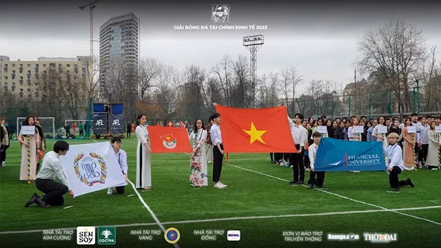 L'ouverture du tournoi de football (FEFA 2023). Photo fournie par le Comité de l'Union de la Jeunesse de l'Université des finances et de l'Université de l’économie russes.
