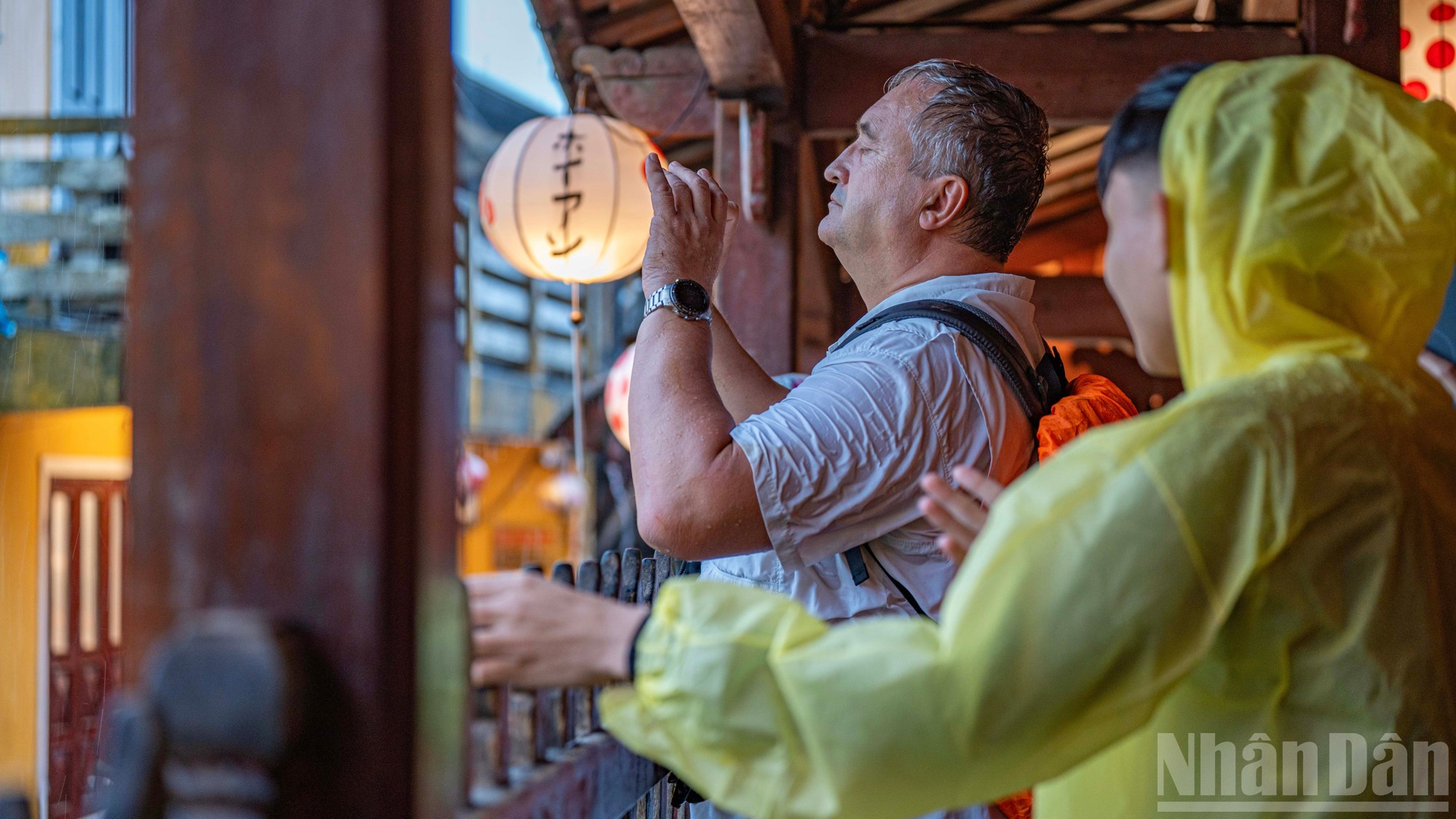 Hoi An, même pendant la saison des inondations, est toujours aussi belle, charmante et mémorable ! Photo : NDEL