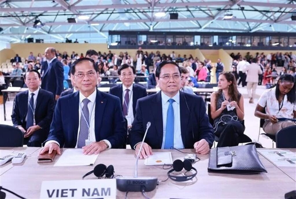 Le Premier ministre Pham Minh Chinh (à droite) participe à l'ouverture de la 3e Conférence de haut niveau des Nations unies sur les océans (UNOC-3), en juin 2025 à Nice (en France). Photo : VNA