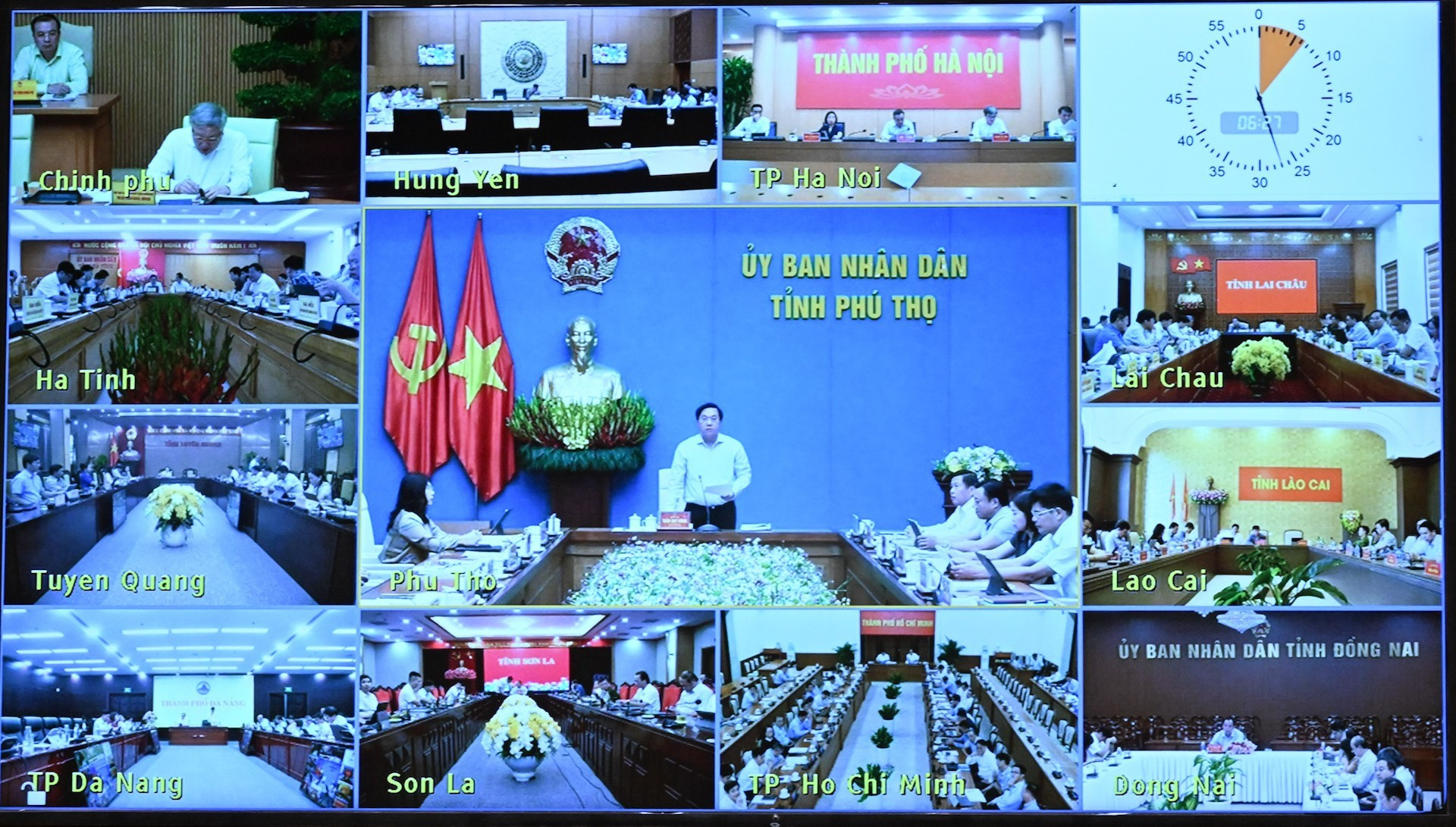 La réunion est couplée à une visioconférence nationale avec l’ensemble des provinces. Photo : Thanh Hai/NDEL