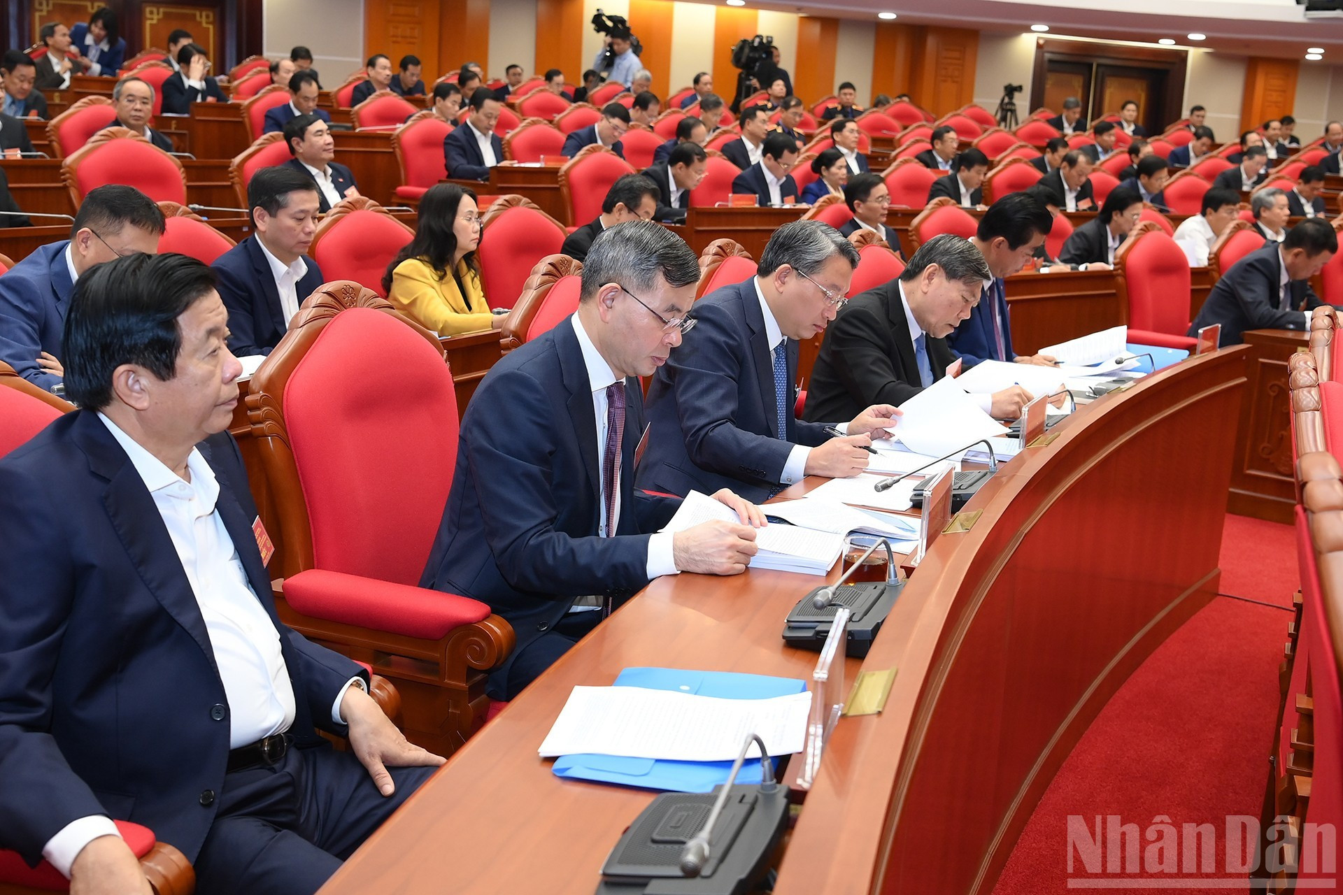 Les délégués participant à la conférence. Photo : Dang Khoa/NDEL