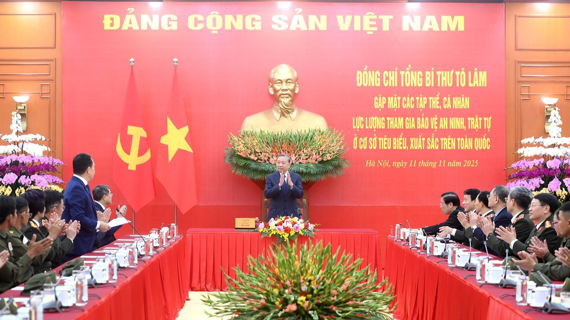 Vue générale de la rencontre, le 11 novembre à Hanoï. Photo : NDEL