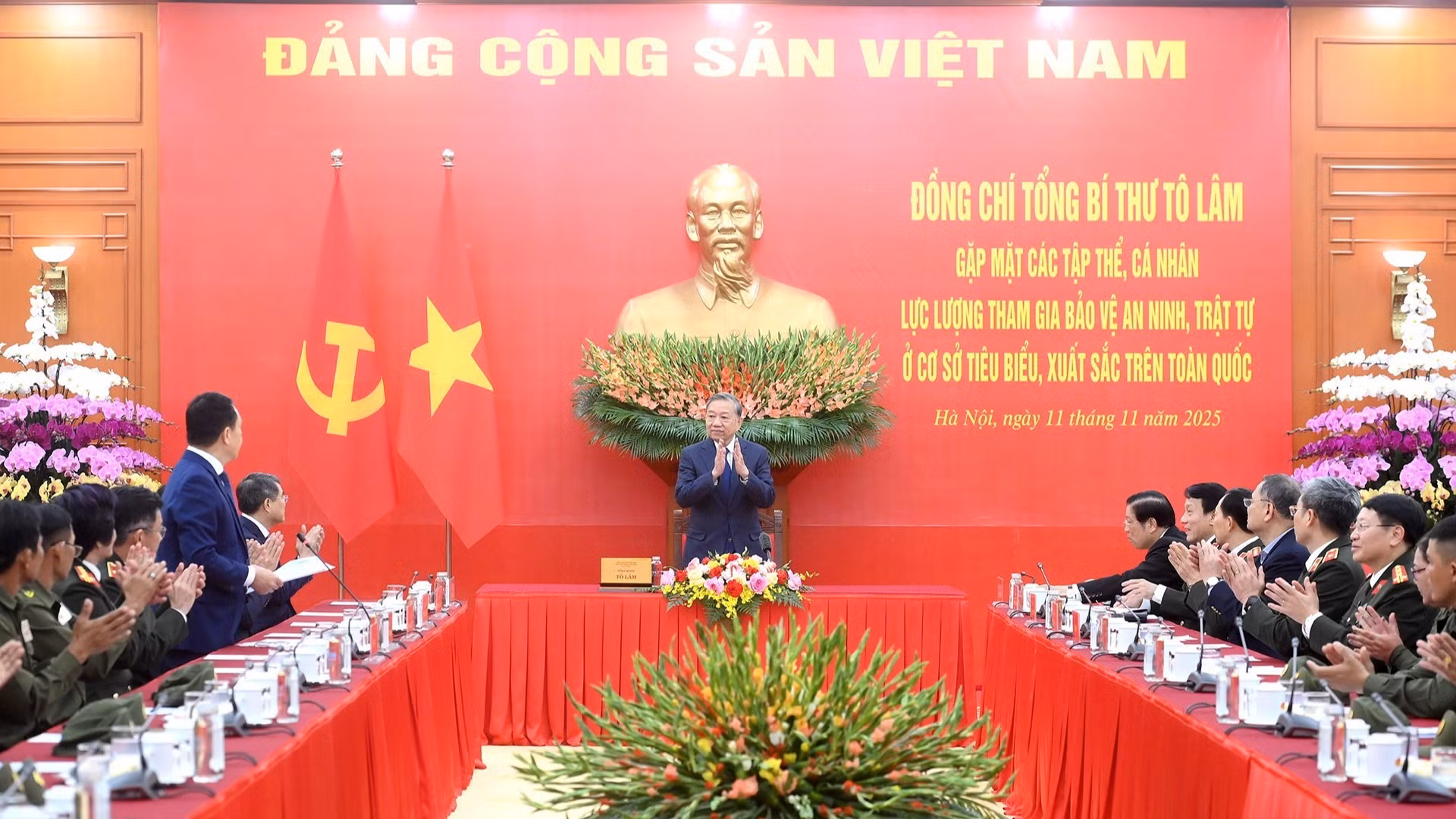 Vue générale de la rencontre, le 11 novembre à Hanoï. Photo : NDEL