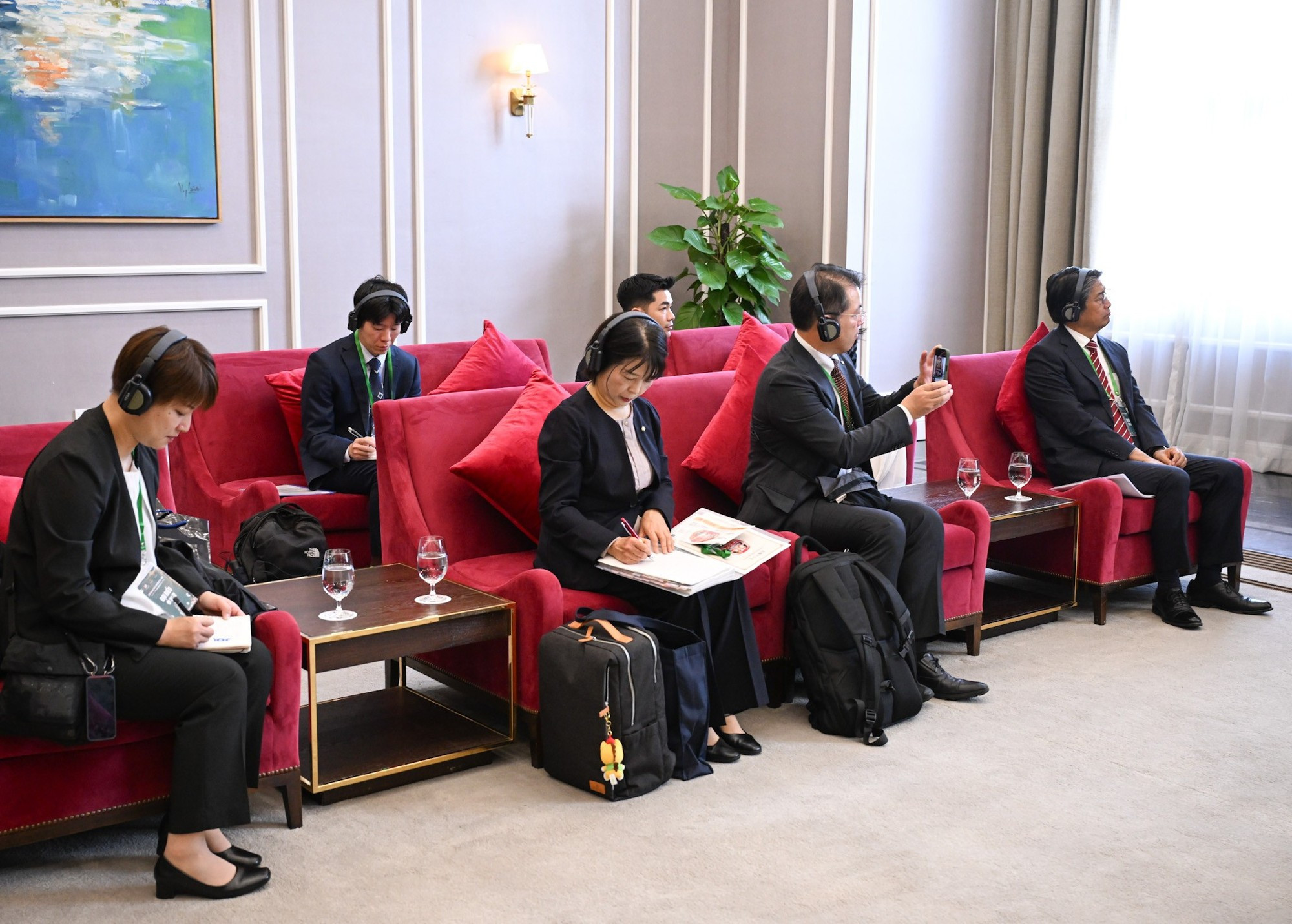 Les délégués japonais lors de la rencontre. Photo : Tran Hai/NDEL