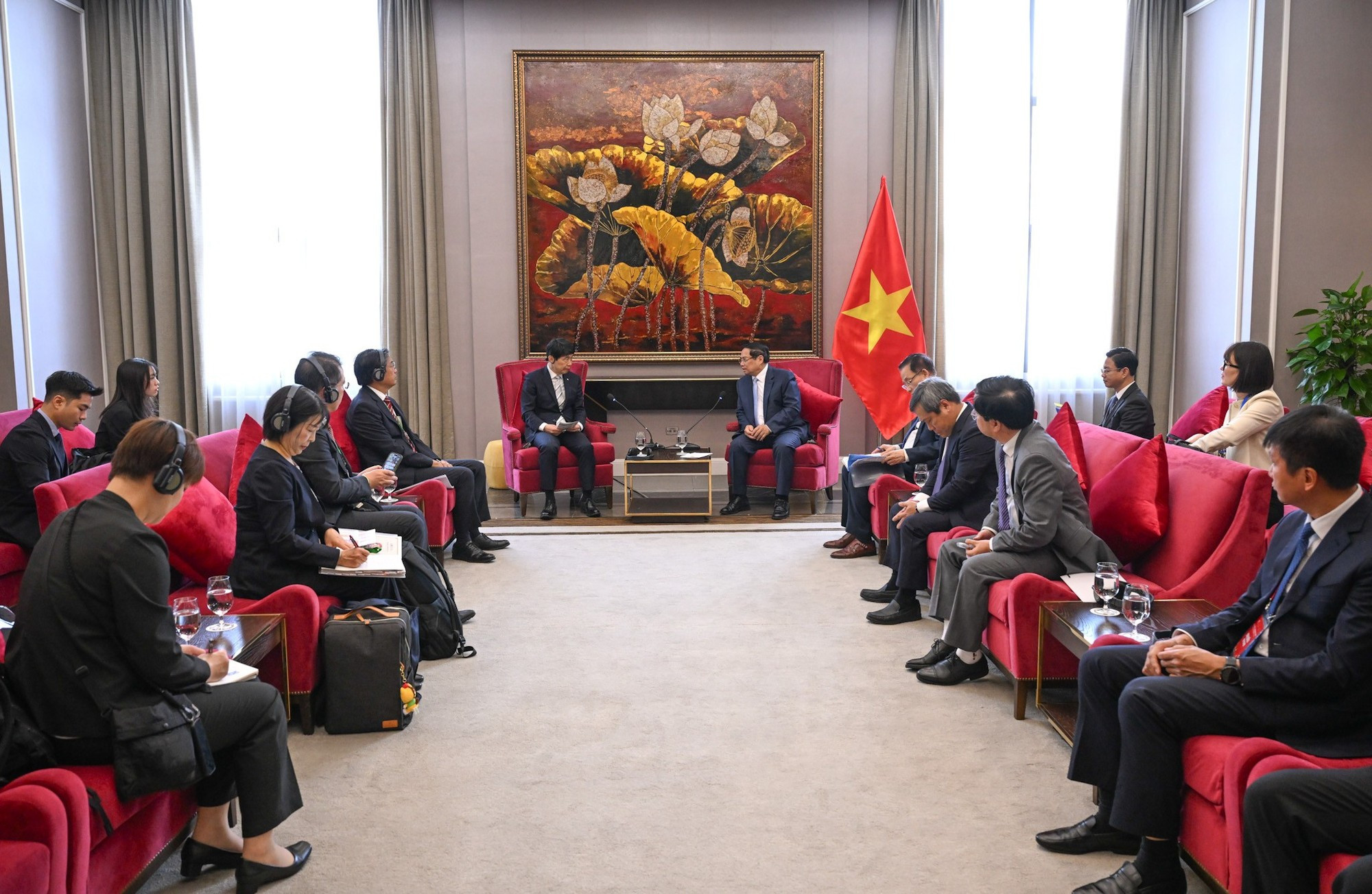 Le PM Pham Minh Chinh a encouragé Gunma à continuer de promouvoir sa coopération avec la province vietnamienne de Quang Ninh, en particulier dans les domaines de la culture, du tourisme, de l’éducation et des échanges entre les peuples. Photo : Tran Hai/NDEL