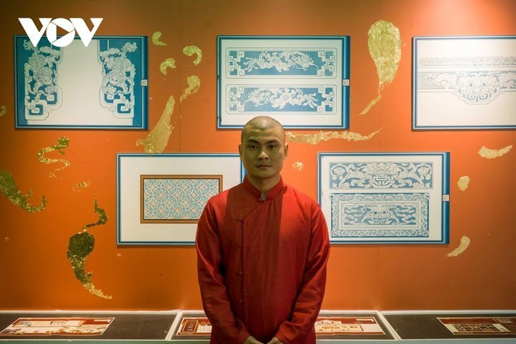 L’architecte Bùi Tiên - chef du projet - nous confie que cette création est née d’une passion profonde pour les motifs traditionnels vietnamiens. Photo: Hai Hà.