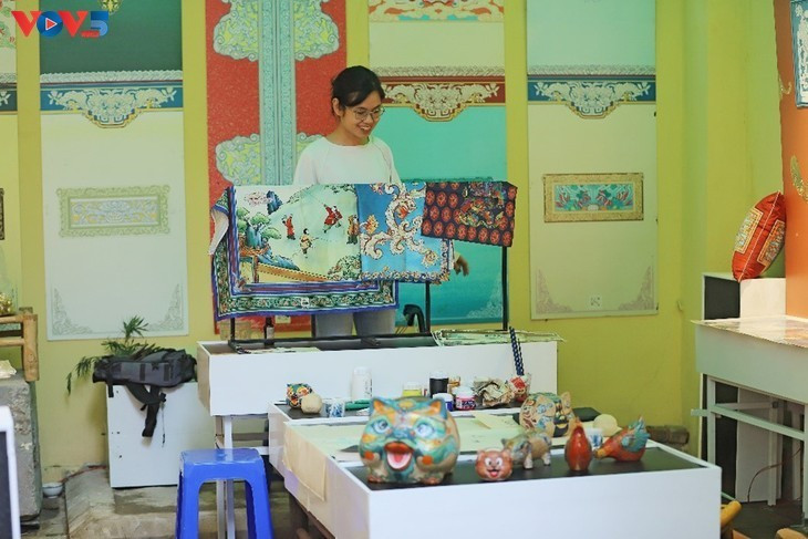 «Les valeurs culturelles et patrimoniales sont toujours un socle pour avancer. C’est pourquoi nous avons cherché des angles d’approche renouvelés, afin de rapprocher ces motifs traditionnels du public», confie l’architecte.