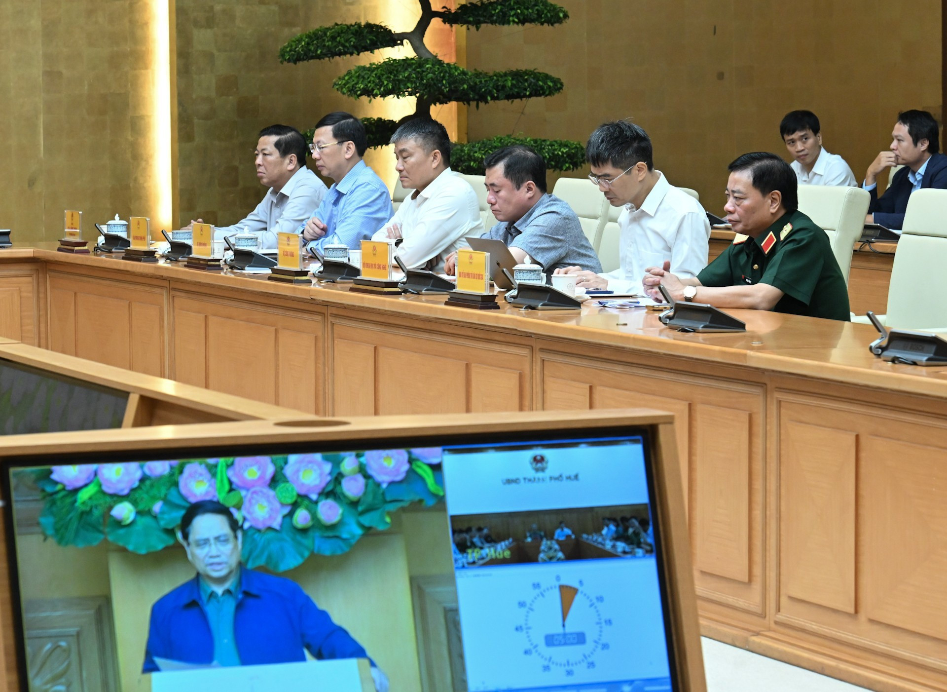 Les représentants de différents ministères, secteurs et branches concernés assistent à la réunion. Photo : Tran Hai/NDEL Les représentants de différents ministères, secteurs et branches concernés assistent à la réunion. Photo : Tran Hai/NDEL