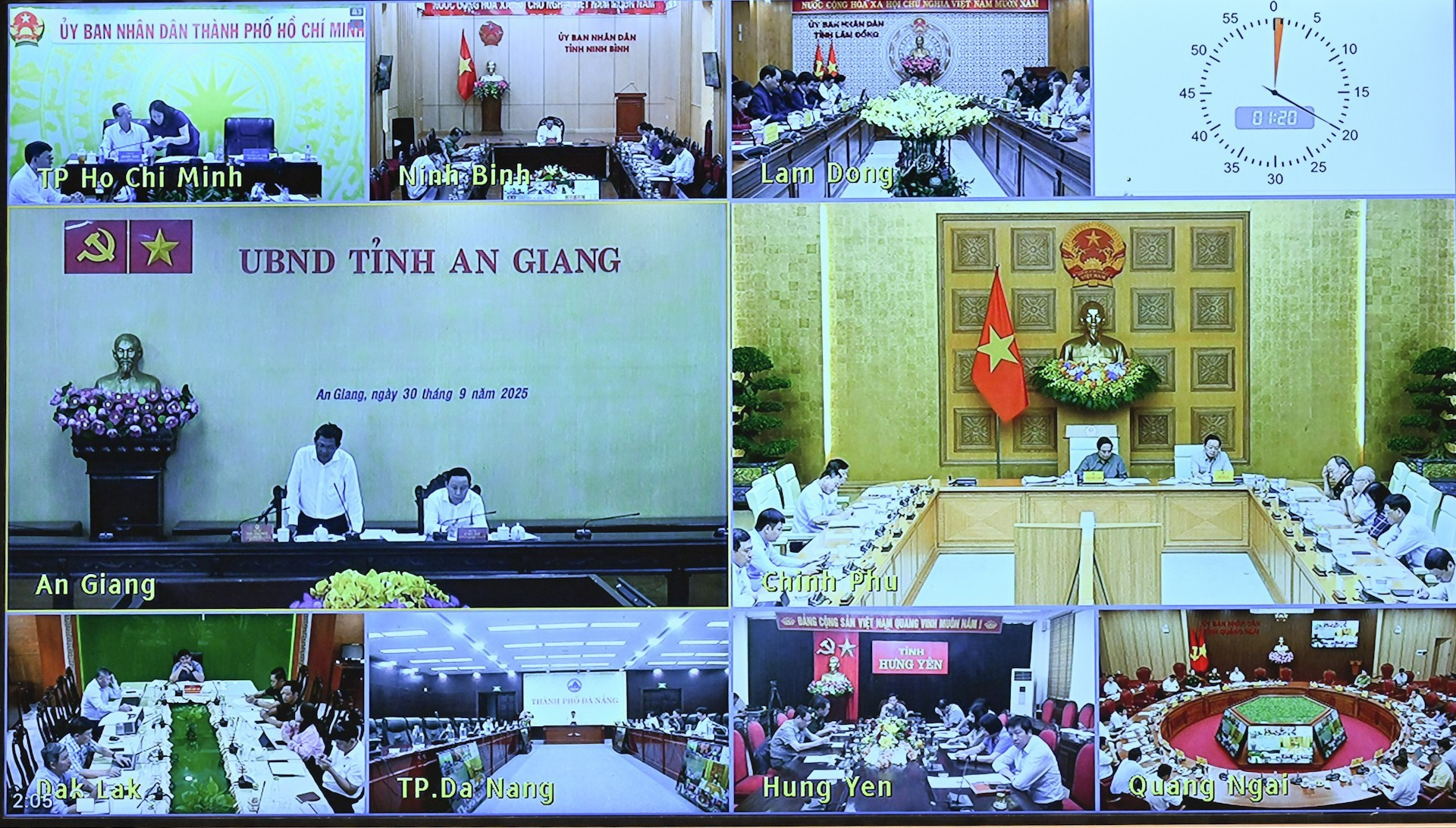 La réunion se tient en présentiel au siège du du gouvernement à Hanoi et en ligne dans 21 provinces et villes côtières du pays. Photo : Tran Hai/NDEL