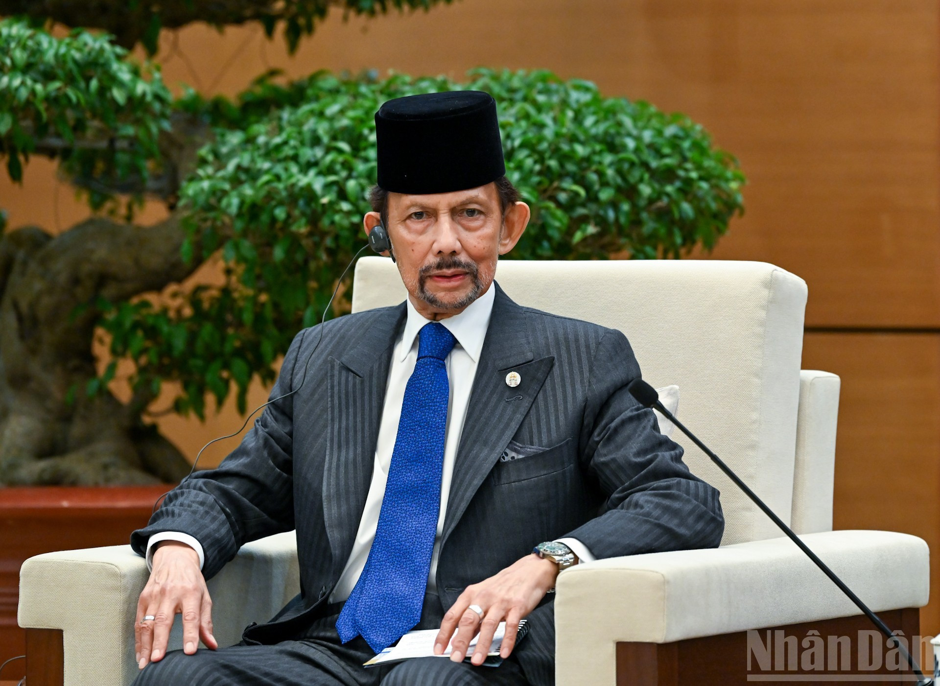 Le sultan Haji Hassanal Bolkiah a déclaré se réjouir de l’amitié solide entre le Vietnam et Brunei maintenue depuis l&apos;établissement de leurs relations diplomatiques, et du développement vigoureux des liens bilatéraux après l&apos;établissement de leur partenariat global en 2019. Photo : Duy Linh/NDEL