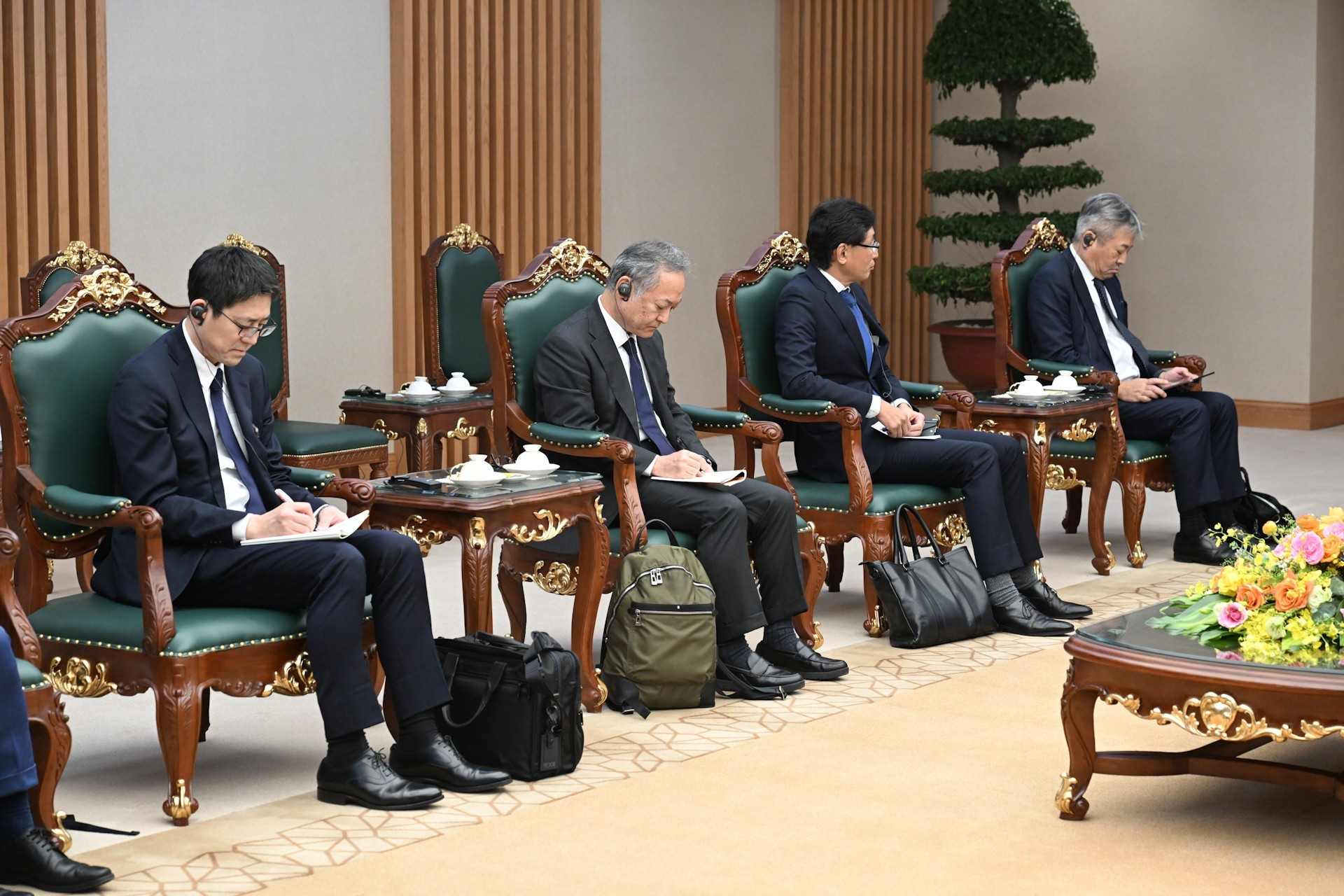 La délégation japonaise lors de la rencontre. Photo : Tran Hai/NDEL