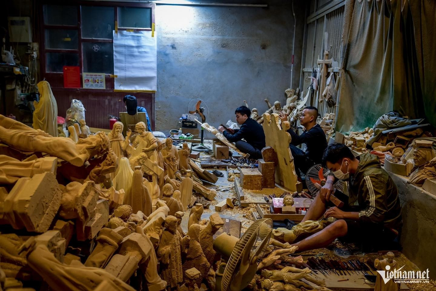 Xuan Truong est l’un des villages où l’artisanat des statues catholiques en bois s’est le plus développé dans la province de Ninh Binh. Photo: vietnamnet.vn