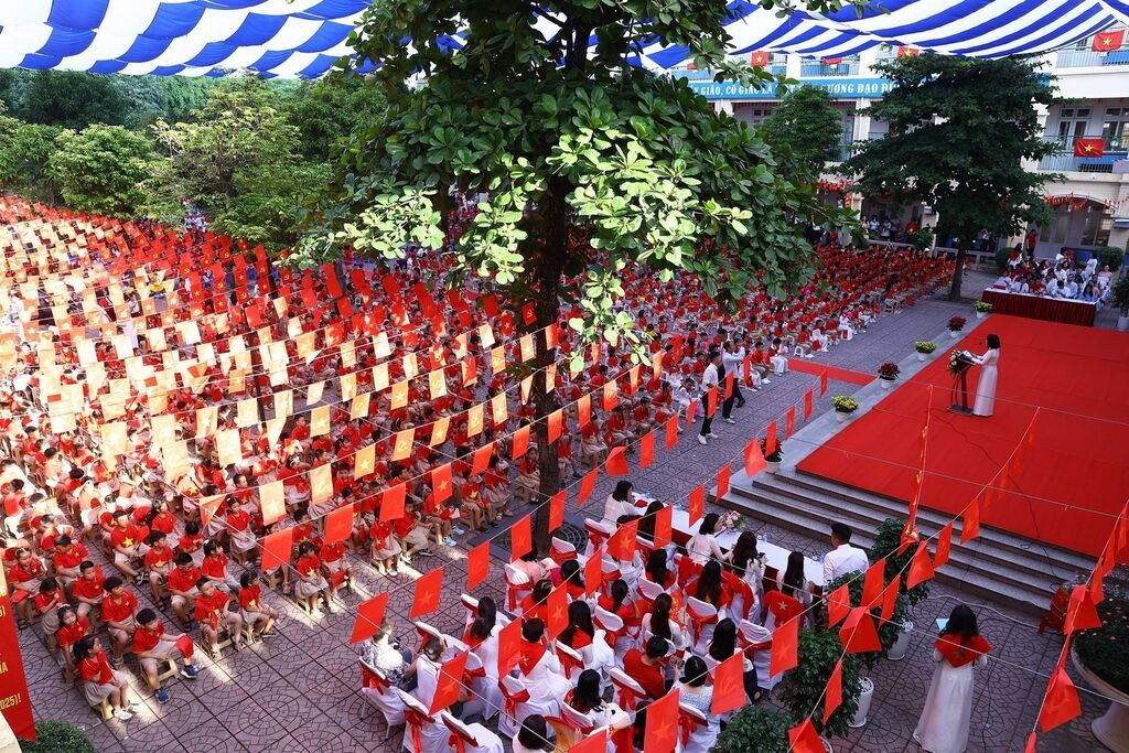 Cérémonie de rentrée scolaire à l&apos;École primaire Trung Yên, quartier de Yên Hòa, à Hanoï. Photo : VNA