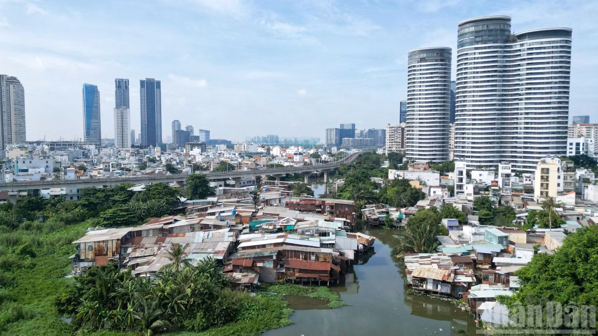 Hô Chi Minh-Ville souhaite moderniser ses canaux pour transformer son paysage urbain. Photo : NDEL.