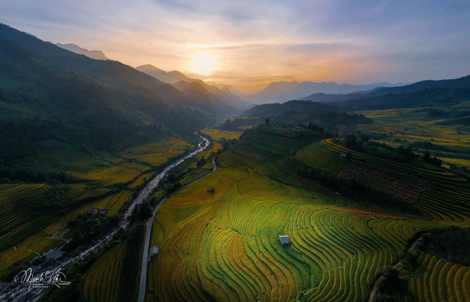 Sautent à vos yeux des rizières en terrasse à flanc de collines, parsemées de rochers. Photo : Minh Hai. Sautent à vos yeux des rizières en terrasse à flanc de collines, parsemées de rochers. Photo : Minh Hai.