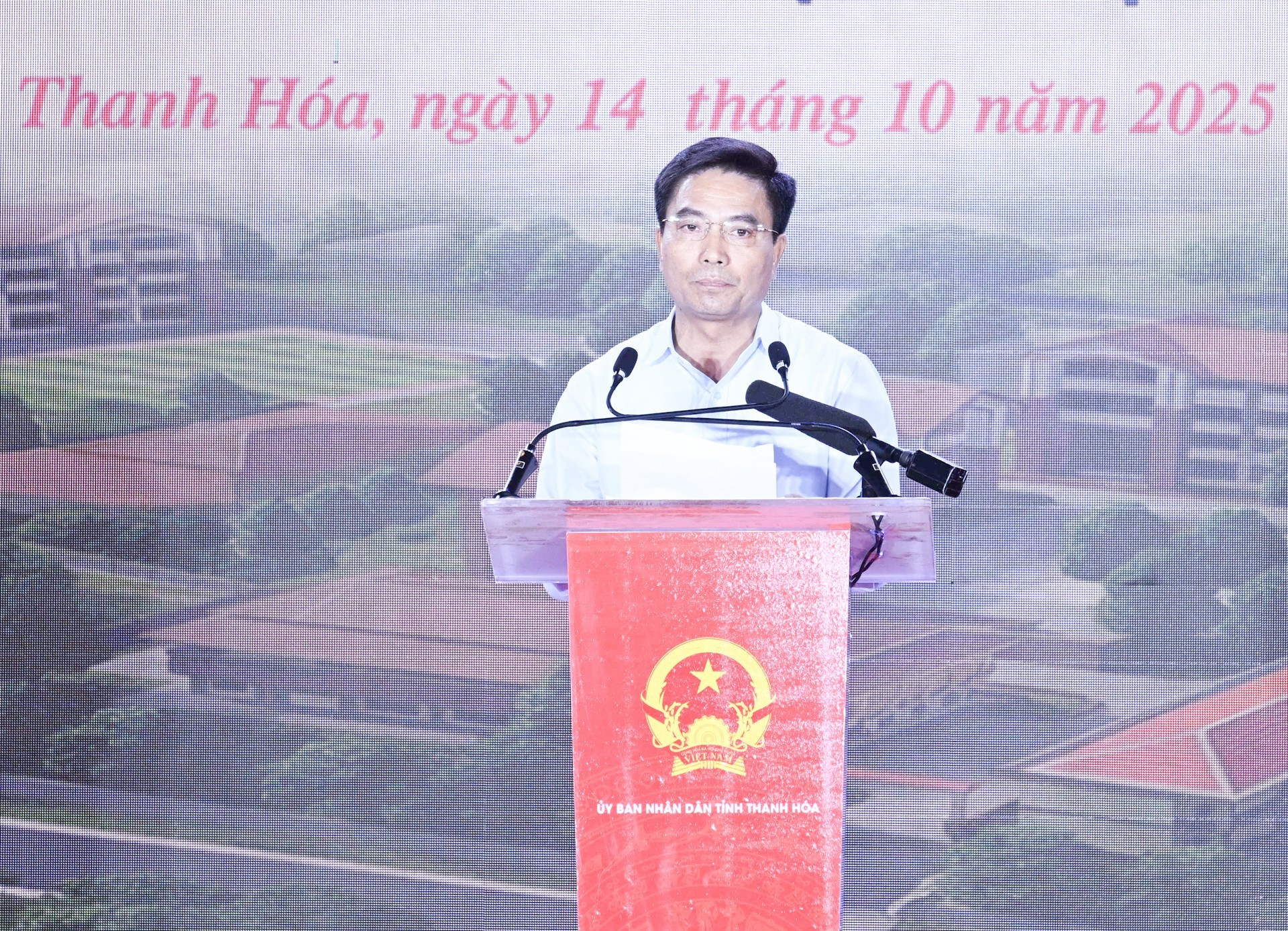 Le secrétaire du Comité provincial du Parti de Thanh Hoa, Nguyen Doan Anh, prend la parole lors de la cérémonie. Photo : Tran Hai /NDEL Le secrétaire du Comité provincial du Parti de Thanh Hoa, Nguyen Doan Anh, prend la parole lors de la cérémonie. Photo : Tran Hai /NDEL