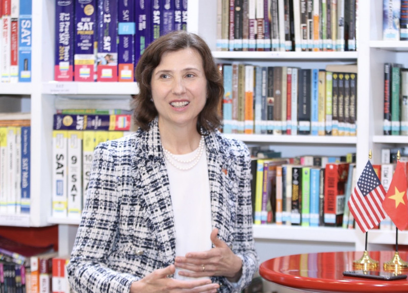 Pam DeVolder. Photo : thoidai.com.vn
