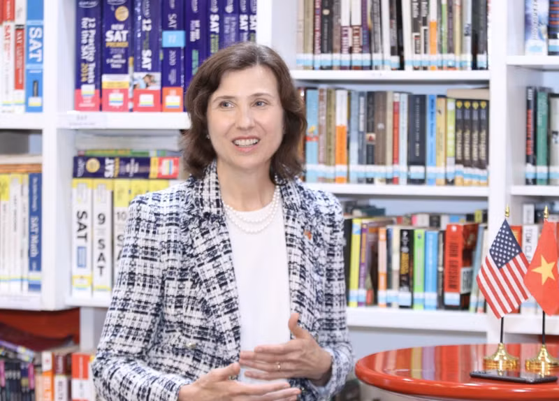 Pam DeVolder. Photo : thoidai.com.vn