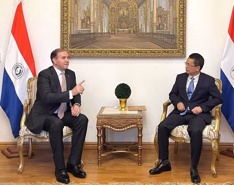 Julio César Arriola et Duong Quôc Thanh. Photo : BQT