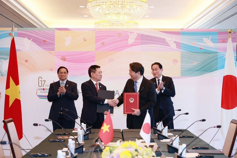 Photo : dangcongsan.vn