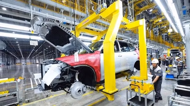 Dans l'usine d'automobiles de Vinfast. Photo : kinhtedothi