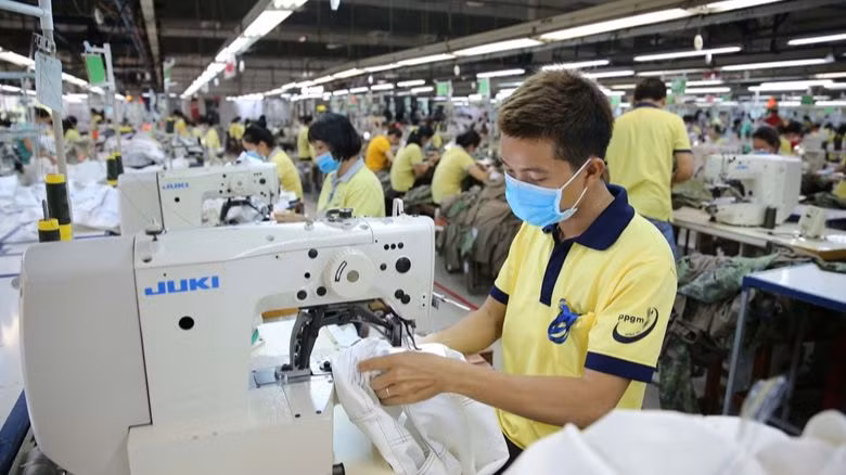 Le revenu des travailleurs en 2022 augmente de 16%. Photo : Nguoilaodong