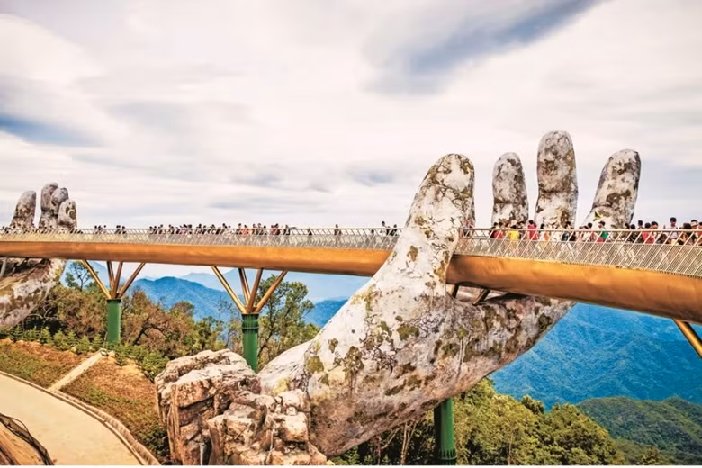 Le pont d'Or, à Dà Nang. Photo : Vnexpress.