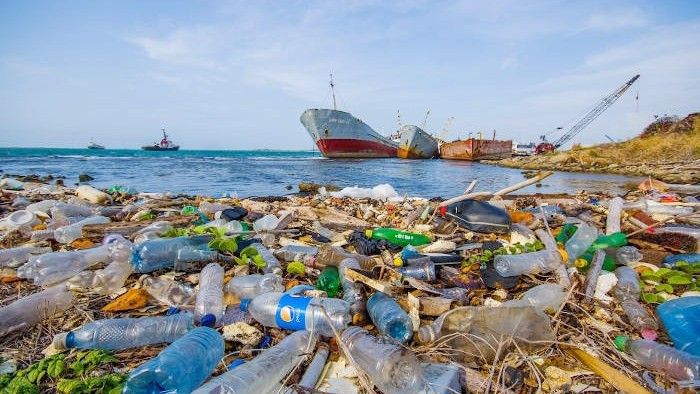 Renforcer les outils de gestion de déchets en matière plastique dans le tourisme au Vietnam. Photo : baophapluat.vn
