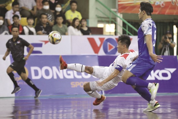 Lors du match aller entre le Thai Son Nam FC et le Sahako FC, le 23 mars à Hô Chi Minh-Ville. Photo : VNA.