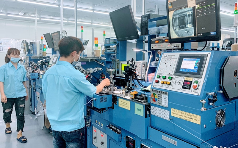 À Bac Giang, de nombreuses entreprises des parcs industriels envisagent de recruter en grand nombre, que ce soit des travailleurs hautement qualifiés et des ouvriers. Photo: baohaiphong