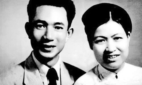 M. Trinh Van Bo et son épouse Hoang Thi Minh Ho. b.jpg