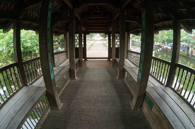 Le charme et l’originalité du pont à toiture de la région du Nord ảnh 5 Le charme et l’originalité du pont à toiture de la région du Nord ảnh 5