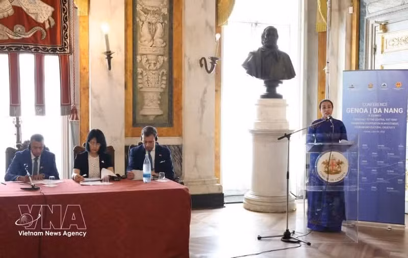 Lors de cet événement, les dirigeants des deux villes ont affirmé leur détermination à renforcer et à approfondir les relations de coopération entre les deux localités. Photo : VNA.