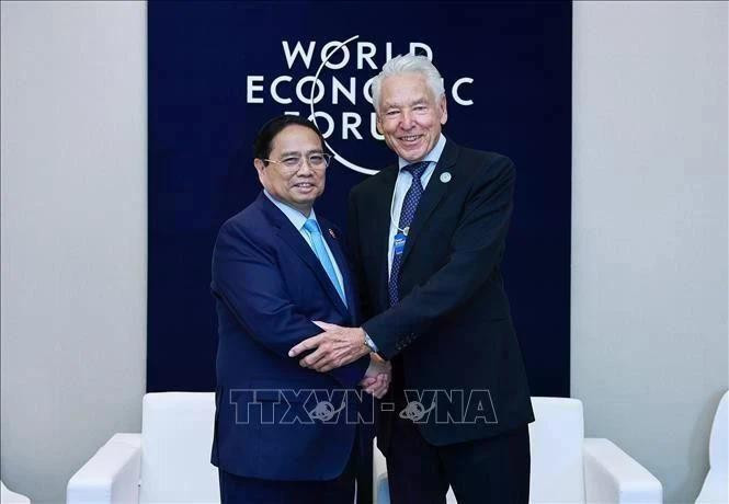 Le Premier ministre Pham Minh Chinh rencontre Peter Brabeck-Letmathe, président par intérim du FEM. Photo : VNA.