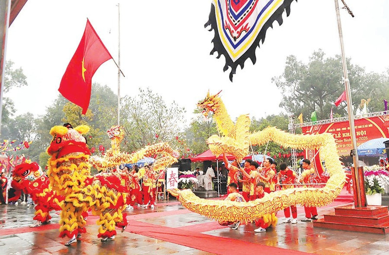 Lors de la cérémonie d’ouverture de la fête du printemps lunaire du Cheval 2026 au site national spécial du temple de Hat Mon (commune de Hat Mon), l’atmosphère festive a illustré cette dynamique.