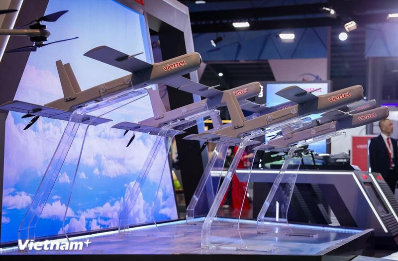 Des drones fabriqués au Vietnam en exposion au Salon international de la défense 2024. Photo : VietnamPlus.