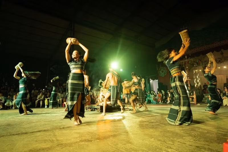 Le bourg de Lac Duong capitalise sur le tourisme communautaire. Photo : CTV