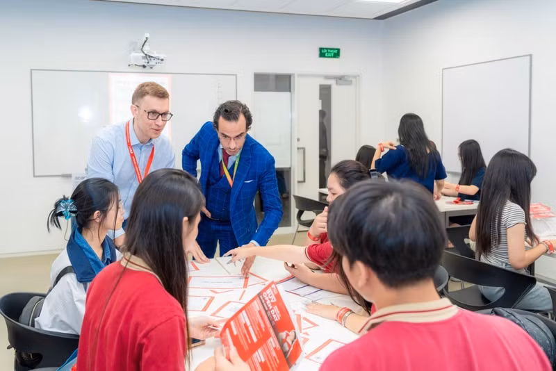 Les universités à capitaux étrangers poursuivent leur développement au Vietnam. Photo : BUV.