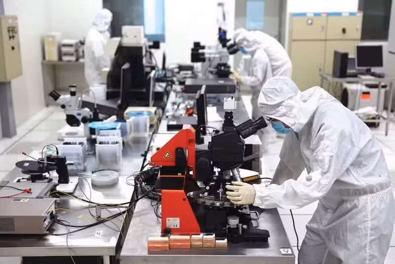 Laboratoire des semi-conducteurs du Centre de recherche et de développement, basé au Parc de hautes technologies de Hô Chi Minh-Ville. Photo : CTV/CVN.