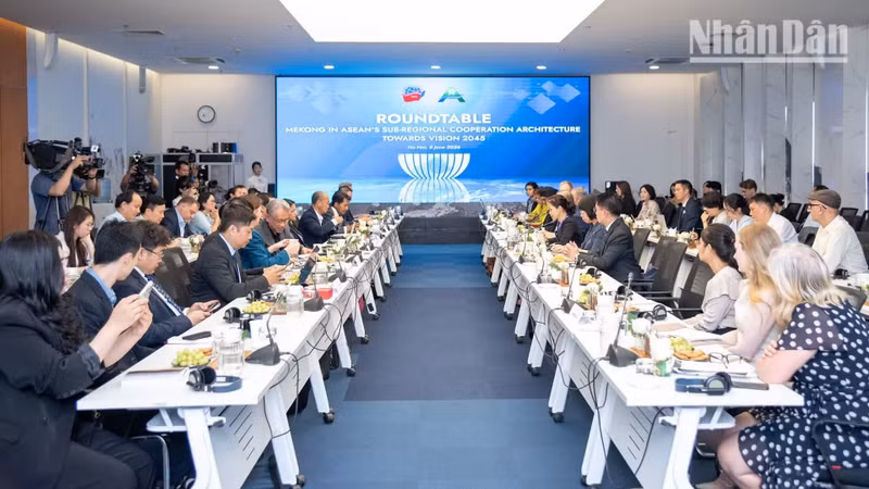 La Vision de la Communauté de l’ASEAN à l’horizon 2045 ne prendra tout son sens que si les idées se concrétisent par des actions à tous les niveaux, notamment dans les sous-régions.