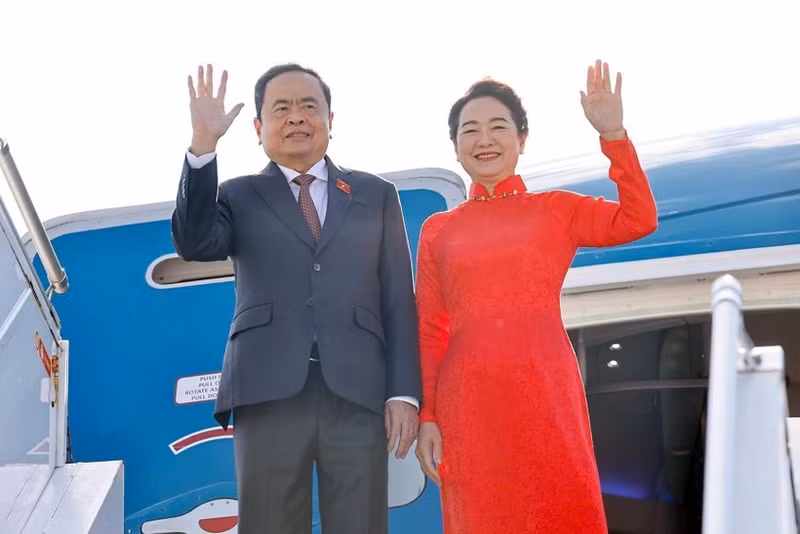 Le président de l'Assemblée nationale, Tran Thanh Man et son épouse. Photo : VNA.