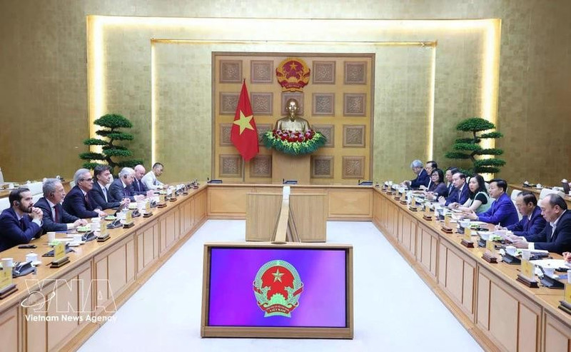 Lors de la séance de travail. Photo : VNA.