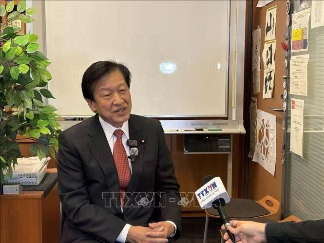 Un expert japonais souligne la signification du XIVe Congrès du Parti et le rôle du PCV