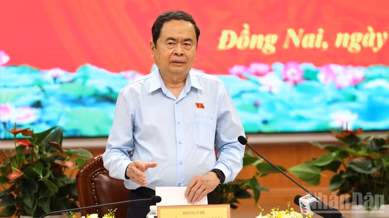 Le plus haut législateur a insisté sur la nécessité de recourir à des méthodes de communication diversifiées et appropriées. Photo : NDEL.