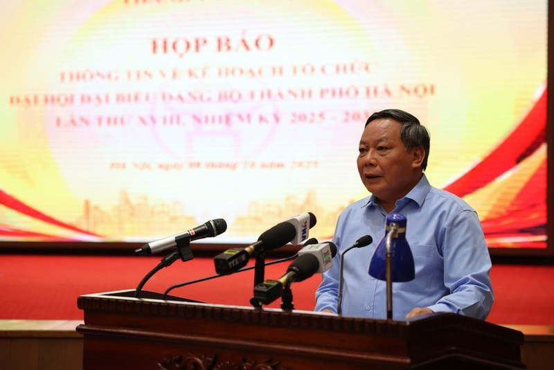 Nguyên Van Phong, secrétaire adjoint permanent du Comité municipal du Parti. Photo : VNA.