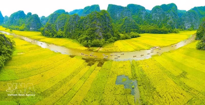 Le paysage spectaculaire du complexe paysager de Tràng An, site mixte du patrimoine mondial. Photo: VNA